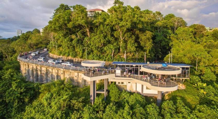 1 City Hotel Kota Kinabalu Kültér fotó